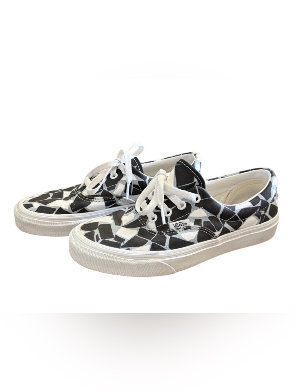 VANS Era Skate women’s 6.5 black, white and gray low top canvas sneakers